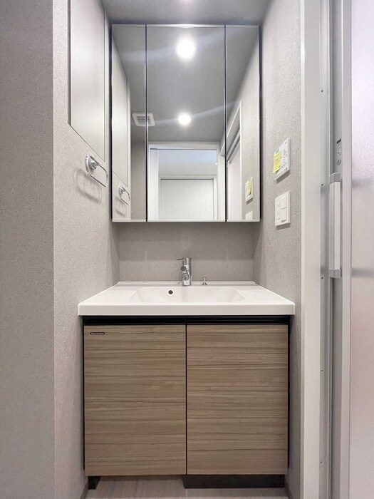 物件内観写真11　(洗面)