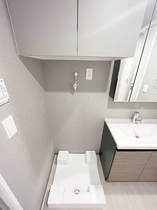 物件内観写真12　(洗濯機置場)