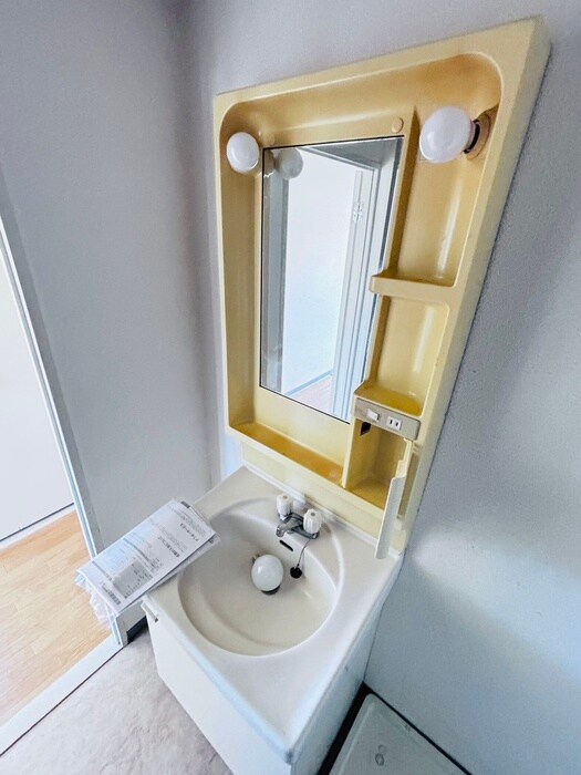 物件内観写真11　(洗面)