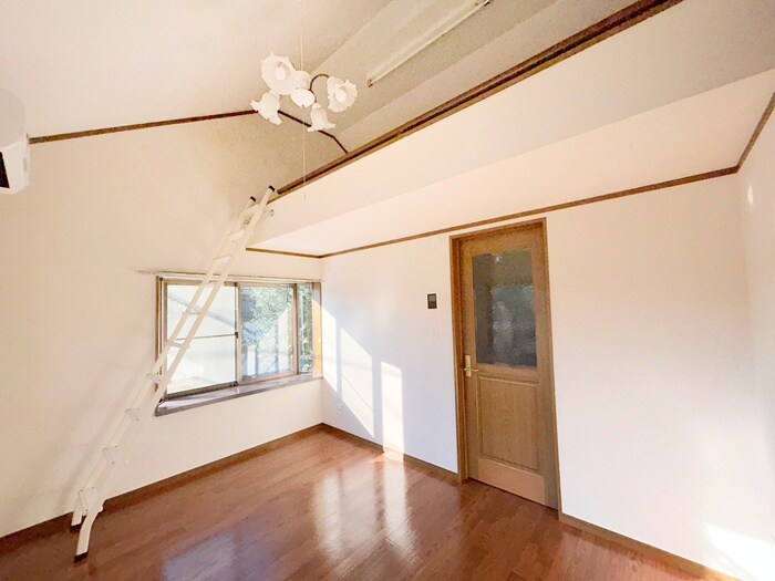 物件内観写真9　(居室)