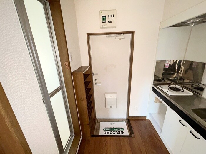 物件内観写真15　(玄関)