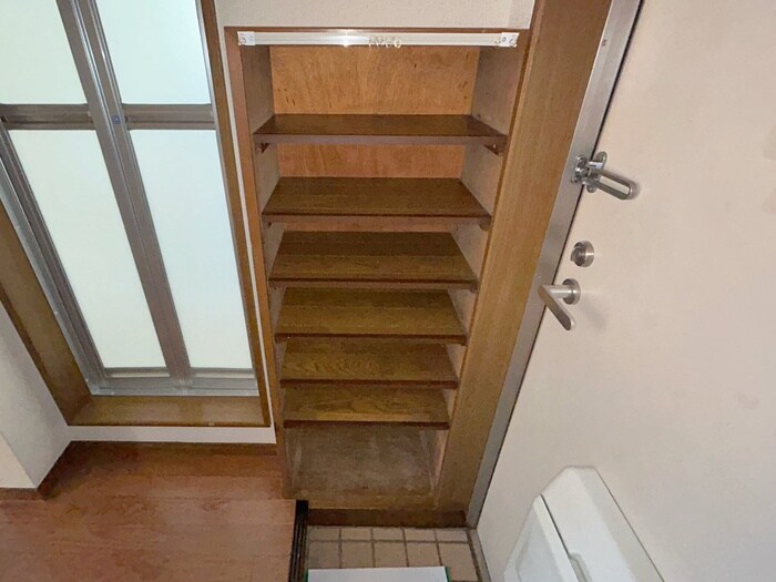 物件内観写真16　(靴箱)