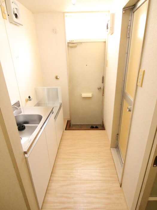 物件内観写真16　(廊下)