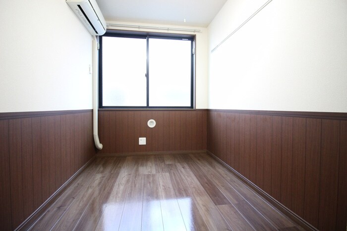 物件内観写真10　(居室)
