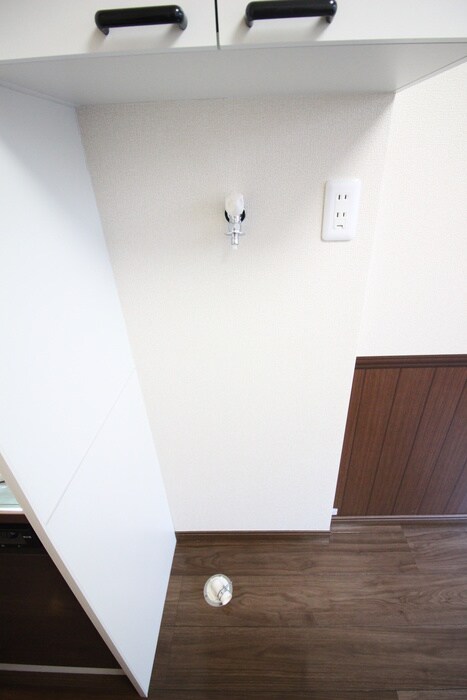 物件内観写真15　(洗濯機置場)