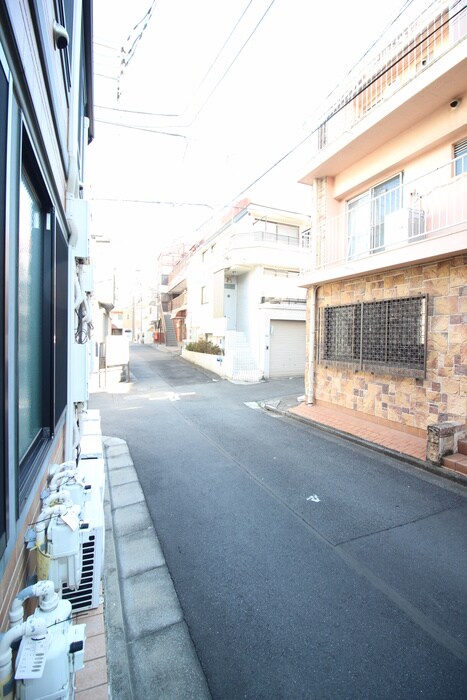 物件内観写真22　(室内からの展望)