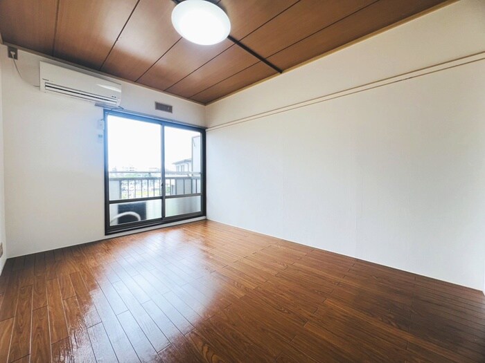 物件内観写真5　(居室)