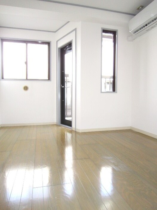 ヨシオカ第２ビルの内観写真