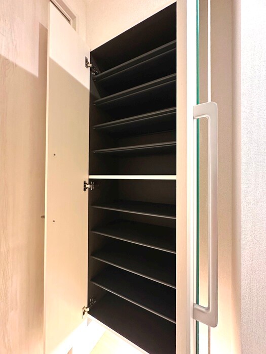 物件内観写真18　(靴箱)