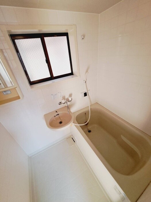 物件内観写真12　(バス／シャワールーム等)