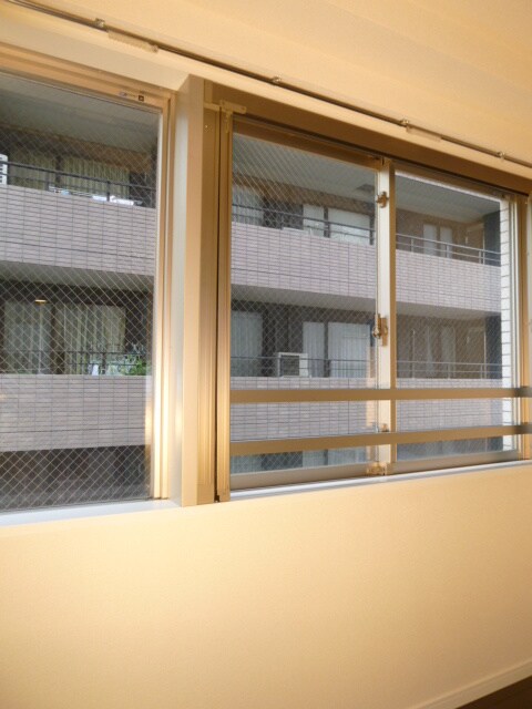 物件内観写真15　(室内からの展望)