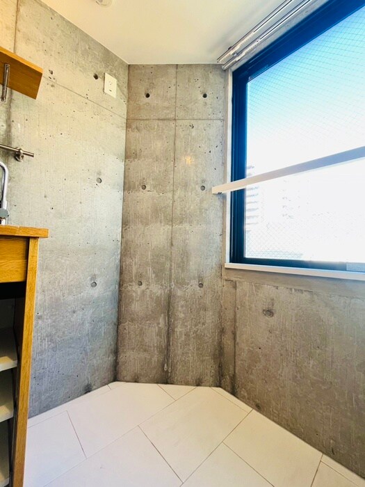 物件内観写真19　(廊下)