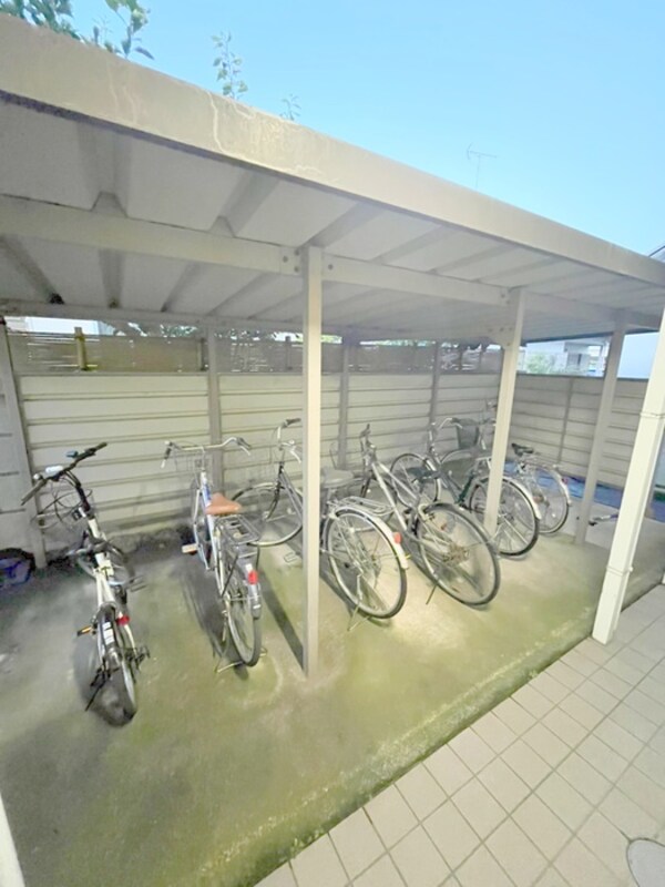 駐輪場