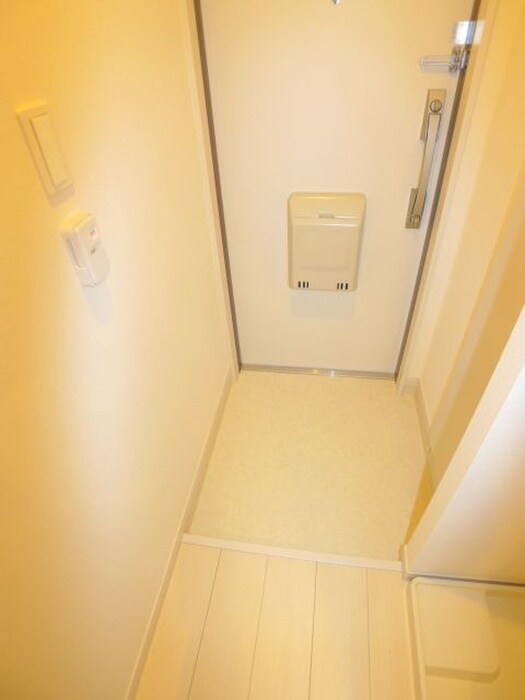 物件内観写真19　(玄関)