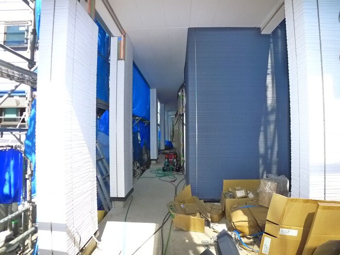 物件外観写真6　(エントランス部分)