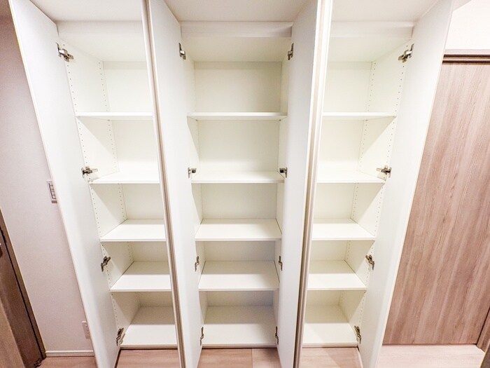 物件内観写真12　(収納)