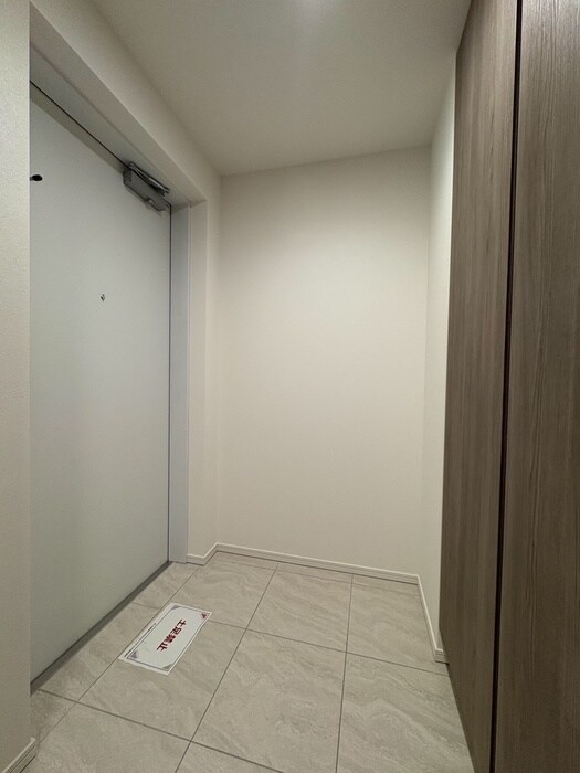 物件内観写真19　(玄関)