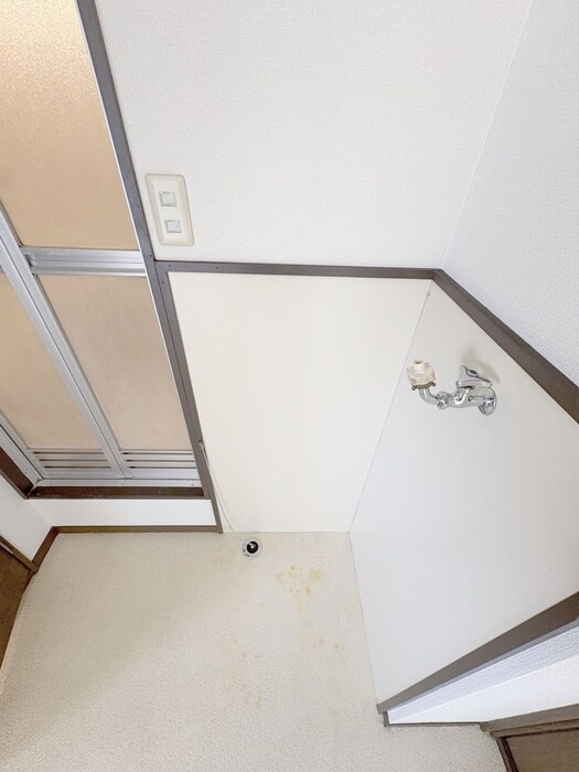 物件内観写真14　(洗濯機置場)