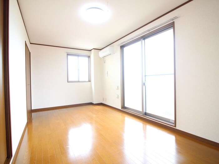 物件内観写真5　(居室)