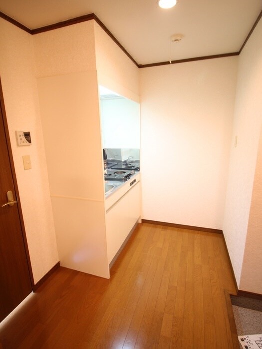 物件内観写真12　(廊下)