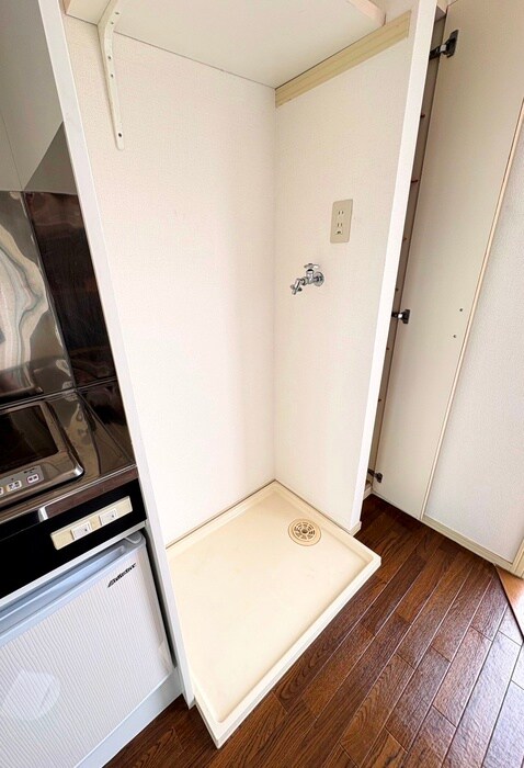 物件内観写真11　(洗濯機置場)