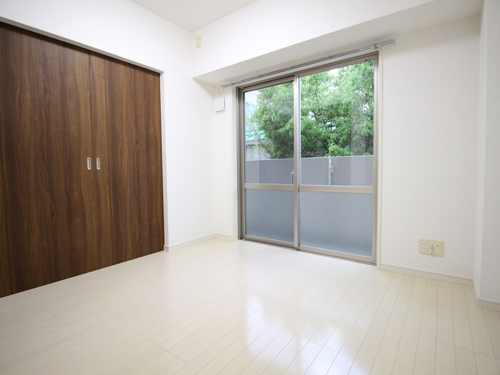 物件内観写真18　(居室)