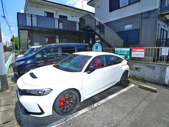 物件外観写真4　(駐車場)