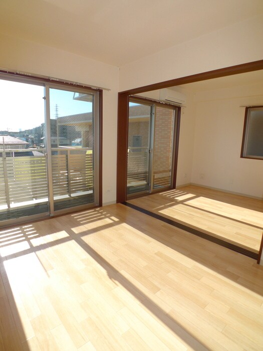 物件内観写真7　(居室)