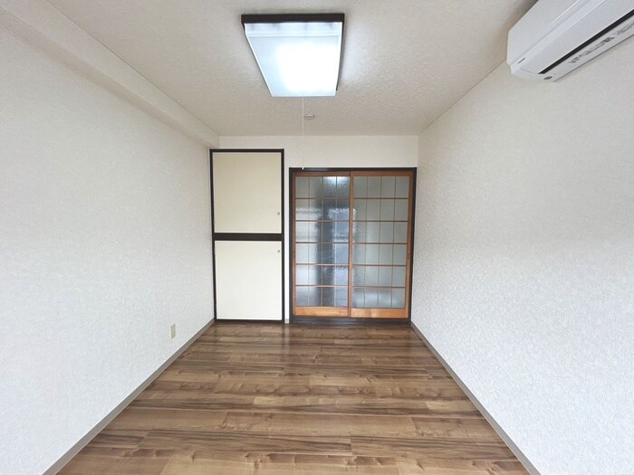 物件内観写真13　(居室)