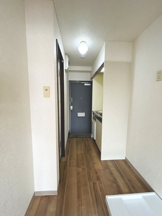 物件内観写真21　(廊下)