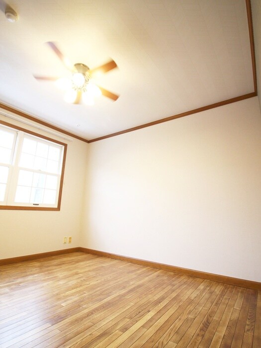 物件内観写真4　(居室)