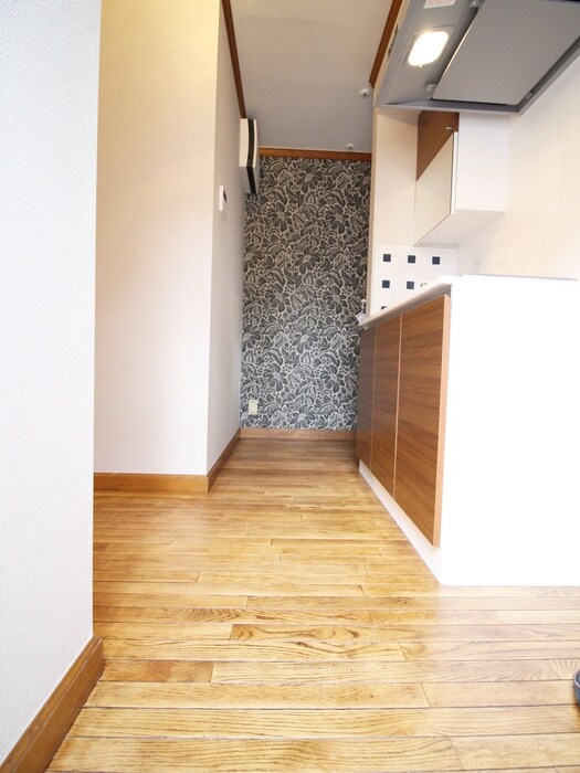 物件内観写真13　(廊下)