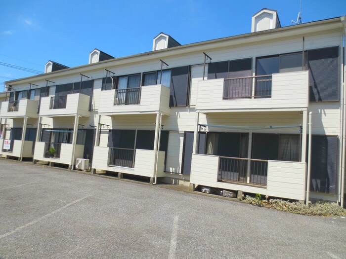 物件外観写真2　(駐車場)