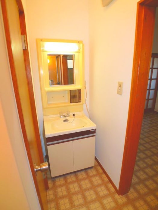 物件内観写真11　(洗面)