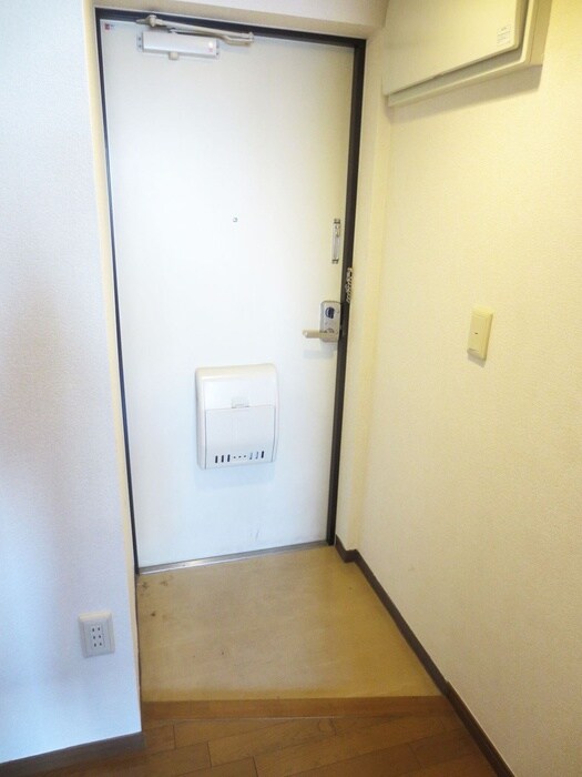 物件内観写真15　(玄関)