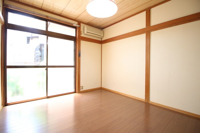 物件内観写真8　(居室)