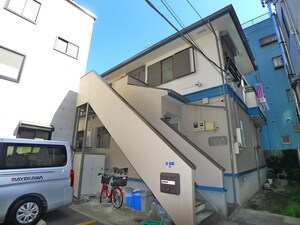 ファミーユ牡丹外観写真