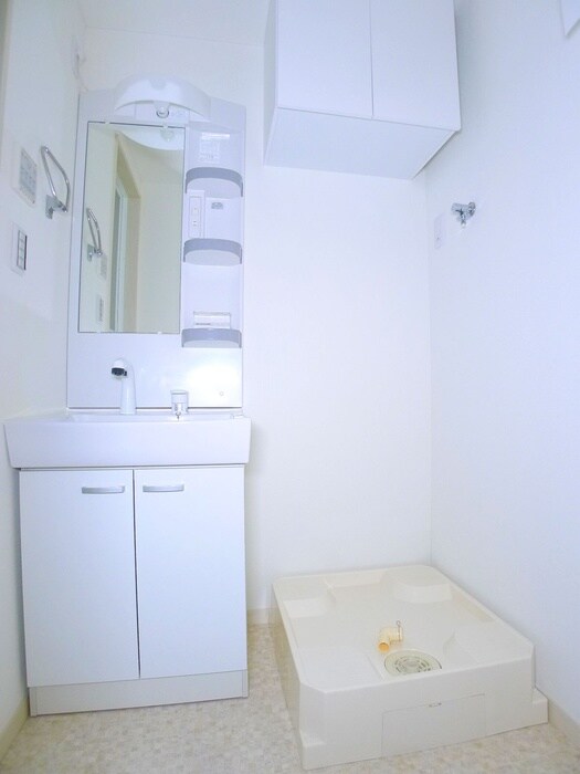 物件内観写真15　(洗濯機置場)