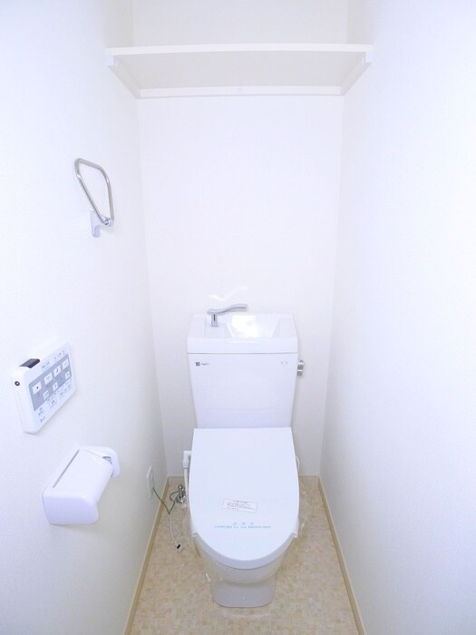 物件内観写真16　(トイレ)