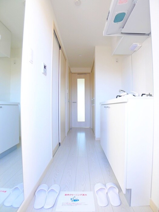 物件内観写真17　(玄関)