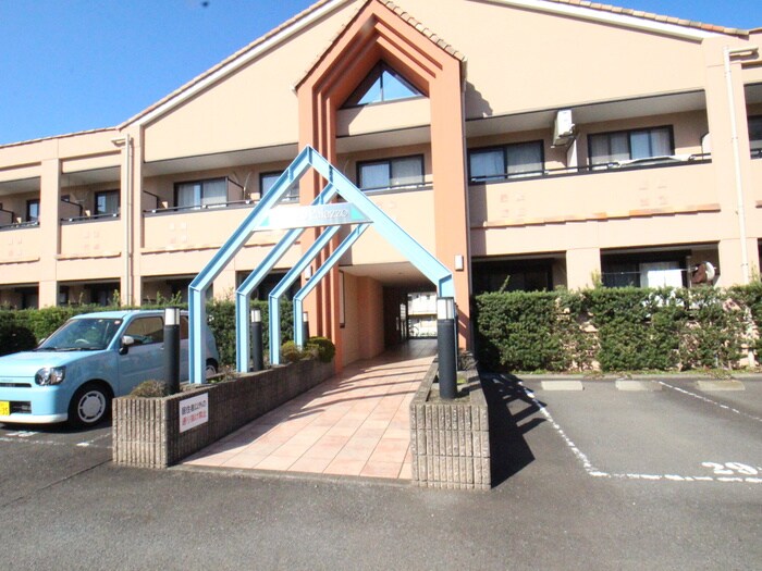 物件外観写真4　(エントランス部分)