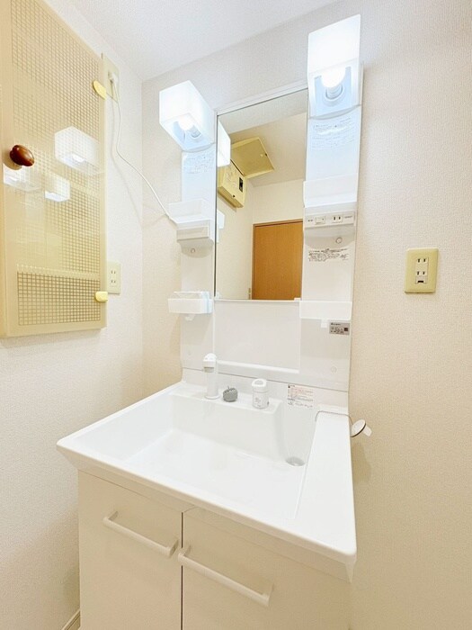 物件内観写真12　(洗面)