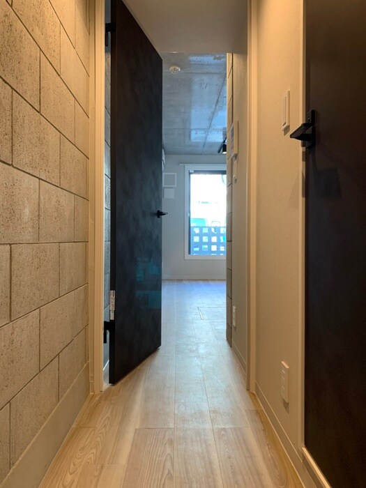 物件内観写真11　(廊下)