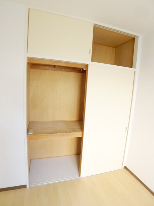 物件内観写真15　(収納)
