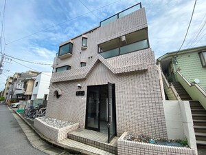 スカイコート世田谷上馬(102)外観写真