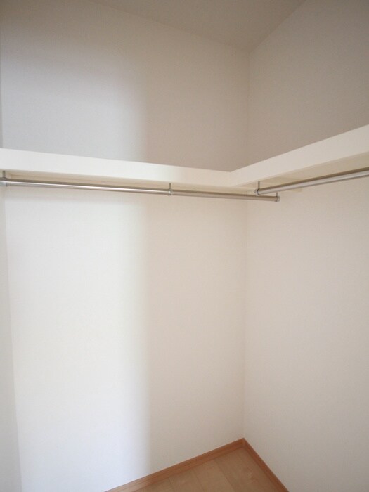 物件内観写真12　(収納)