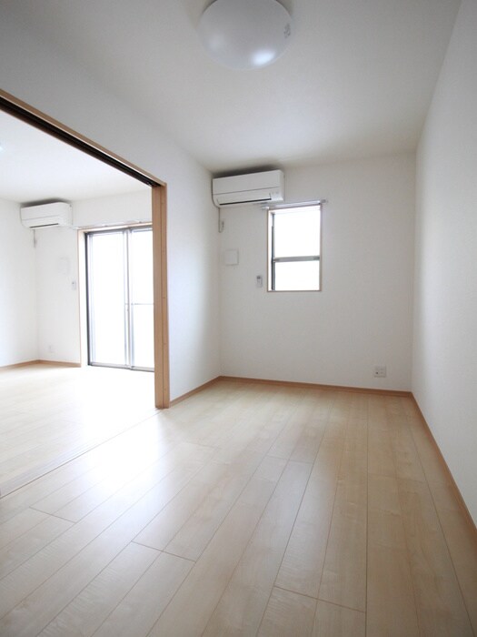 物件内観写真22　(居室)