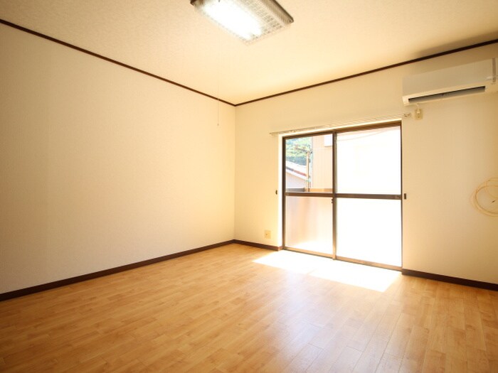 物件内観写真6　(居室)