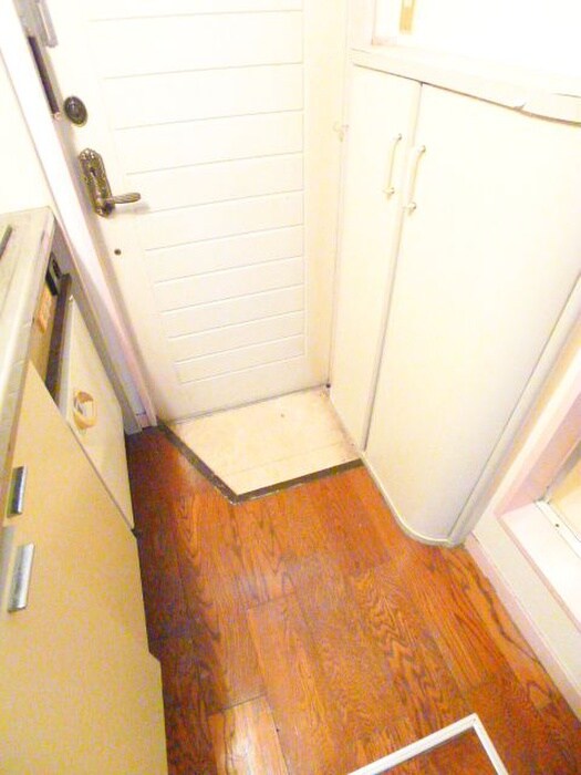 物件内観写真14　(玄関)