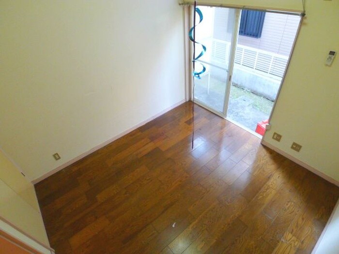 物件内観写真16　(室内からの展望)